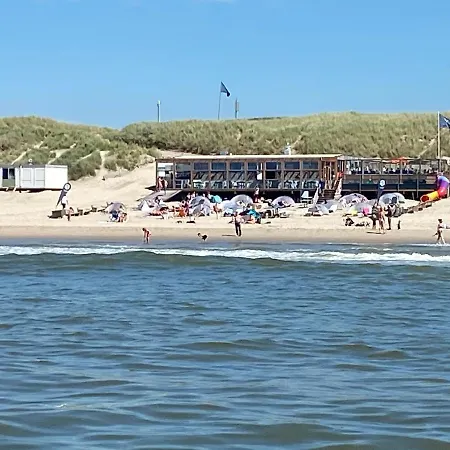 Bed & Breakfast Waves